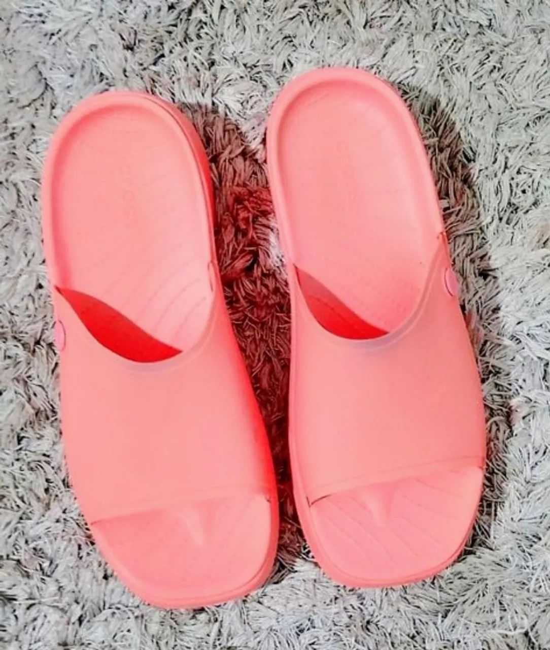 crocs skyline slide guava 37 - Foto 2