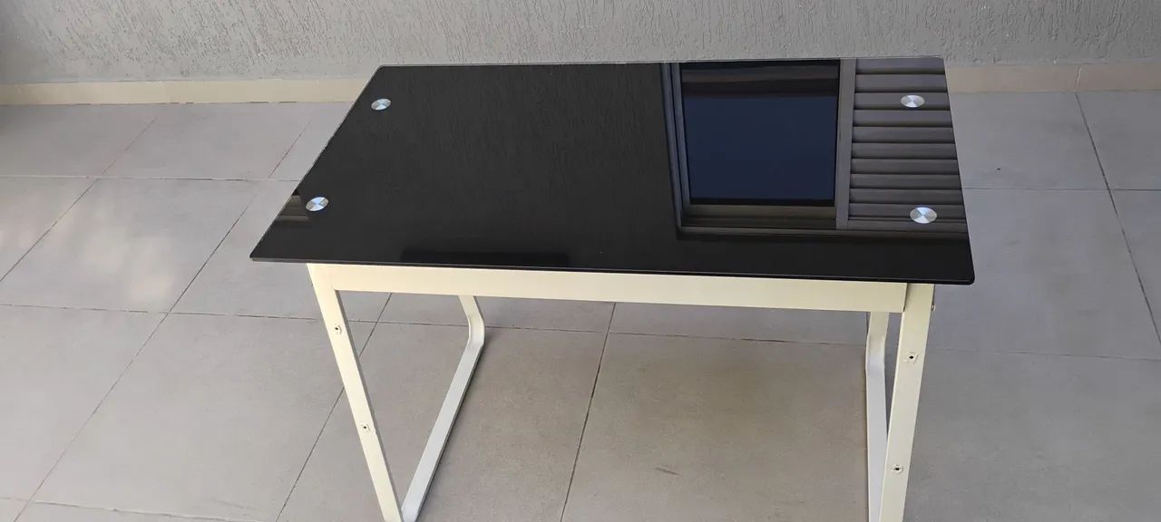Mesa de escritório/ estudos