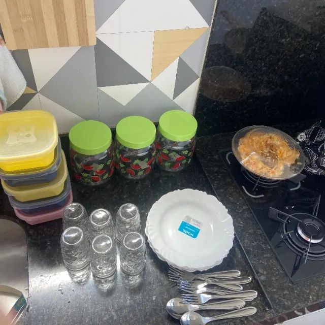 Kit pia cozinha, varal de chão desmontável, jogo pratos e talheres e lixeira inox. - Foto 5