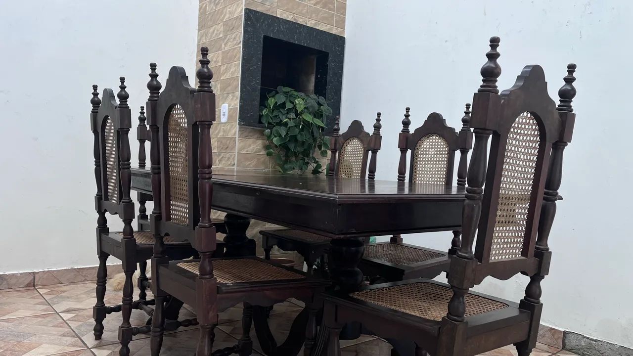 Relíquia! Mesa Antiga de Madeira