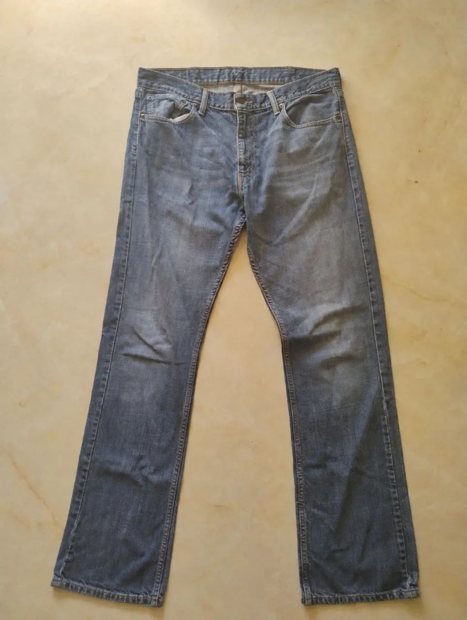 Bootcut Levis 527