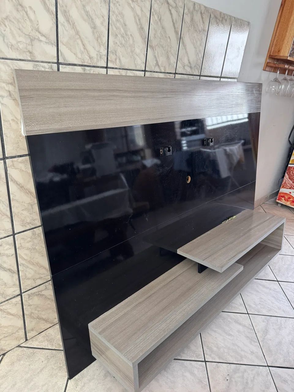 Painel suspenso, Ideal para TV de até 65 Polegadas, larg: 1,80cm e Alt: 1.20cm  - Foto 4