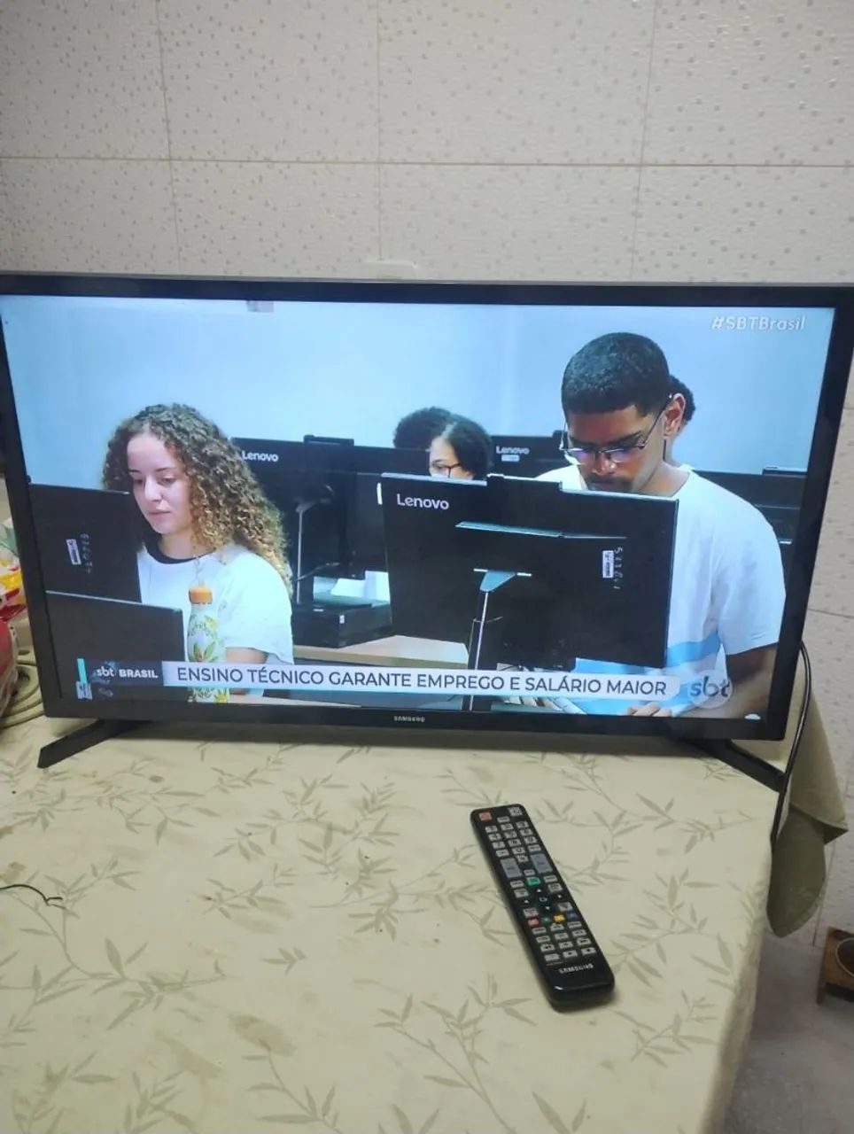 TV 32 Samsung modelo UN32J4000AG