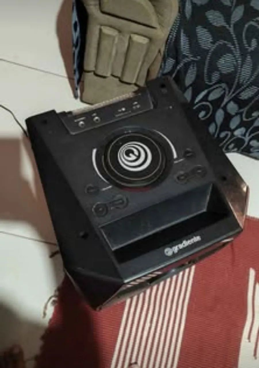 Gradiente, modelo Elegance GCA-102, com potência de 500W. Com defeito - Foto 3
