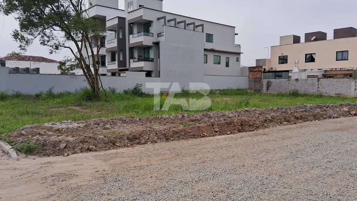Terreno de Esquina à Venda em Bal. Piçarras - Foto 5