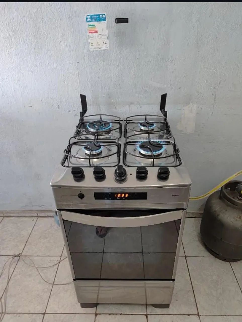 Fogão Brastemp de inox 4 bocas automático em ótimo estado possuem luz no forno pra sair hj