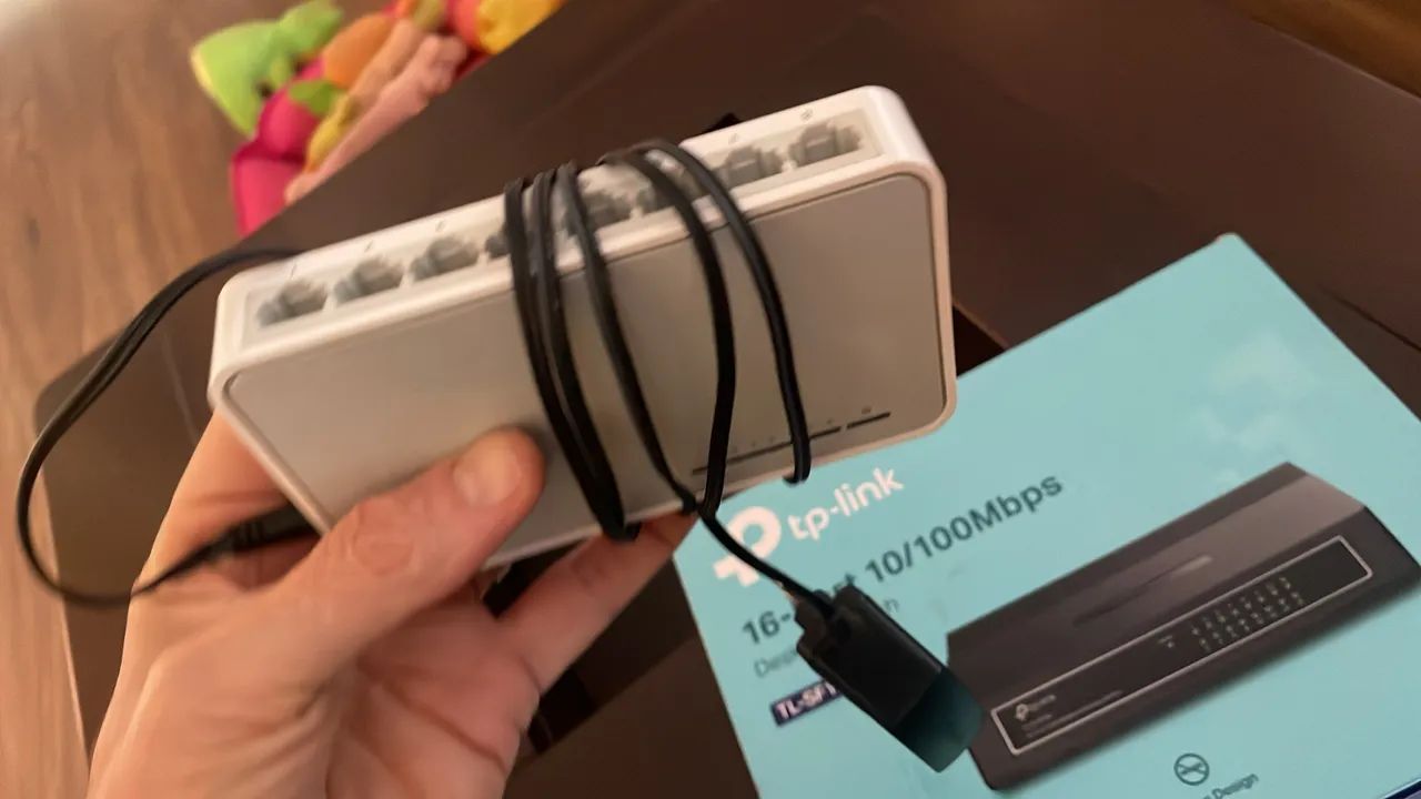 Desktop Switch 10/100 - TP-Link - Foto 3