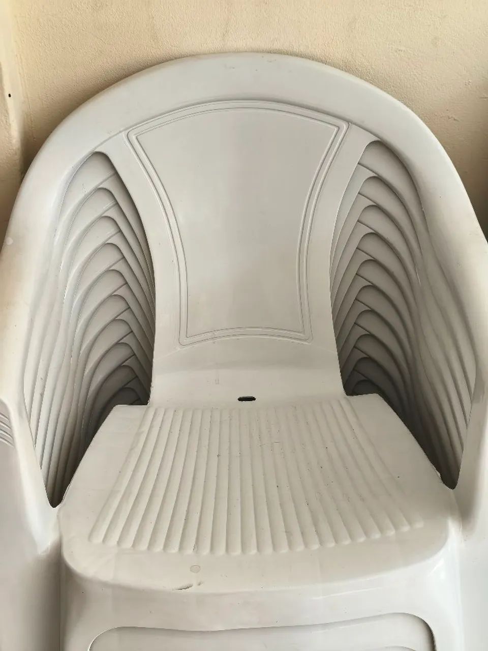 Cadeira de plástico reforçada  - Foto 2