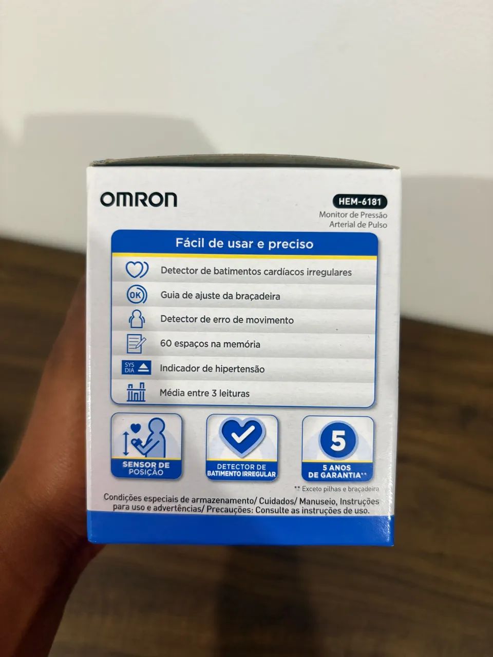 Monitor de Pressão Arterial de Pulso OMRON (HEM-6181)