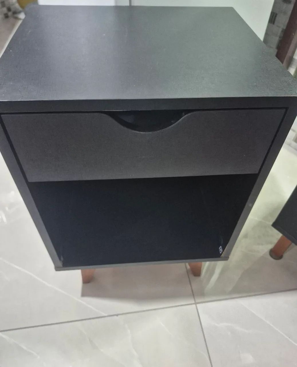 Mesinha de cabeceira