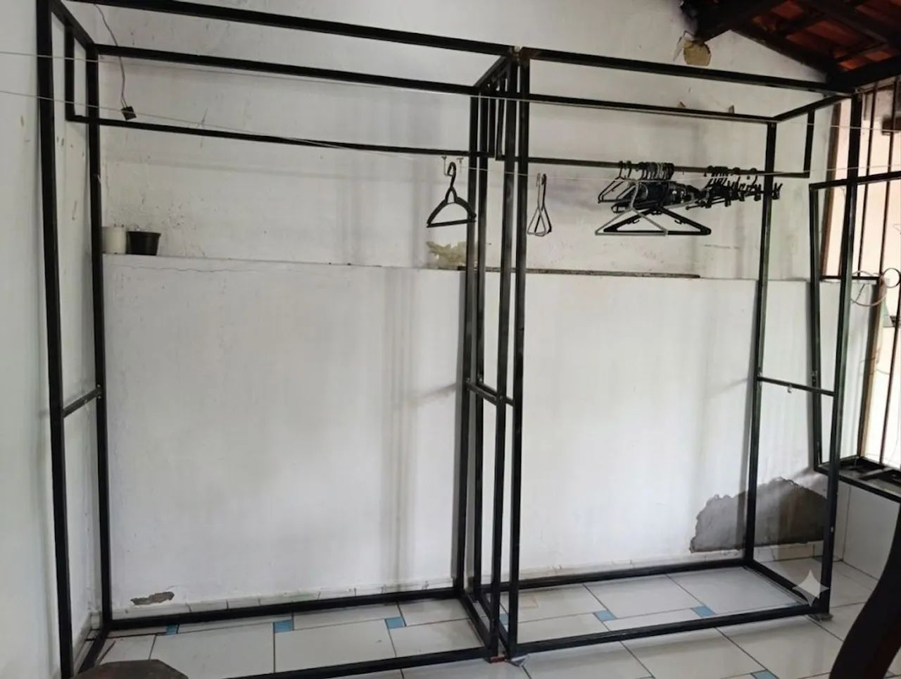 Arara de roupa de Metalon