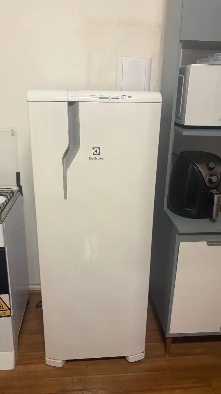 Geladeira Electrolux RE31