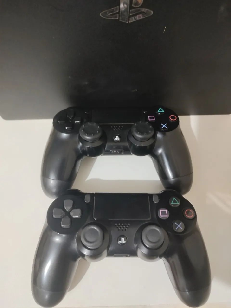 PS4 Pro + 2 Controles + 4 Jogos (Troco por Nintendo Switch