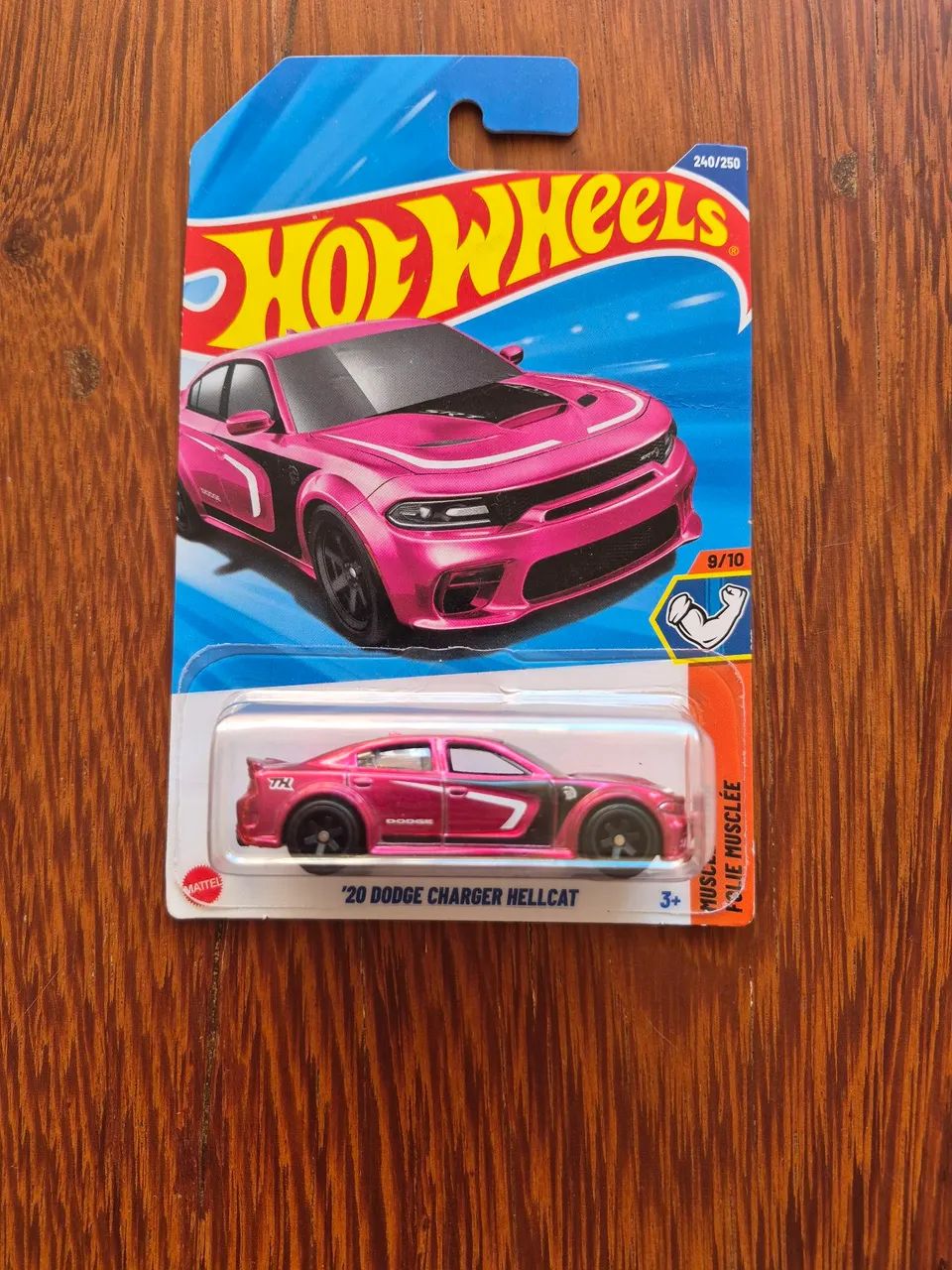 1632 STH '20 DODGE CHARGER HELLCAT Hot Wheels 20 Dodge Charger Hellcat - Sth - Hobbies e coleções