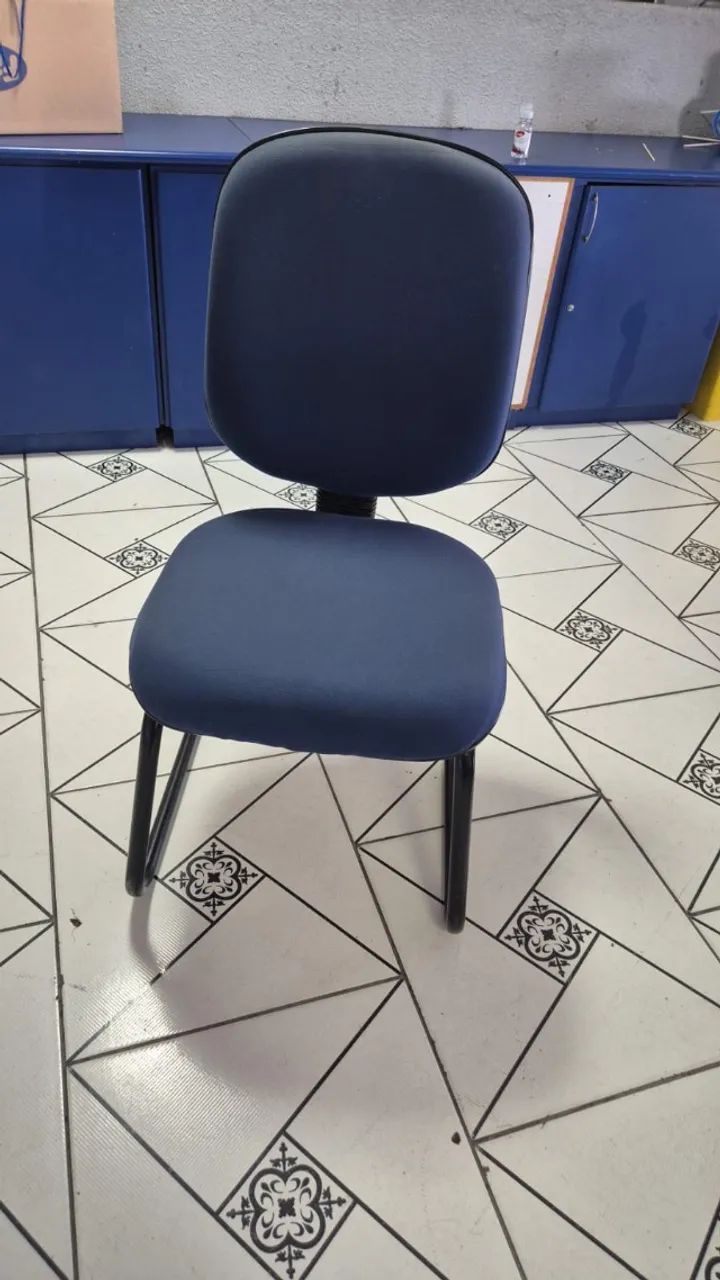 Cadeira Estofada Fixa - Foto 2