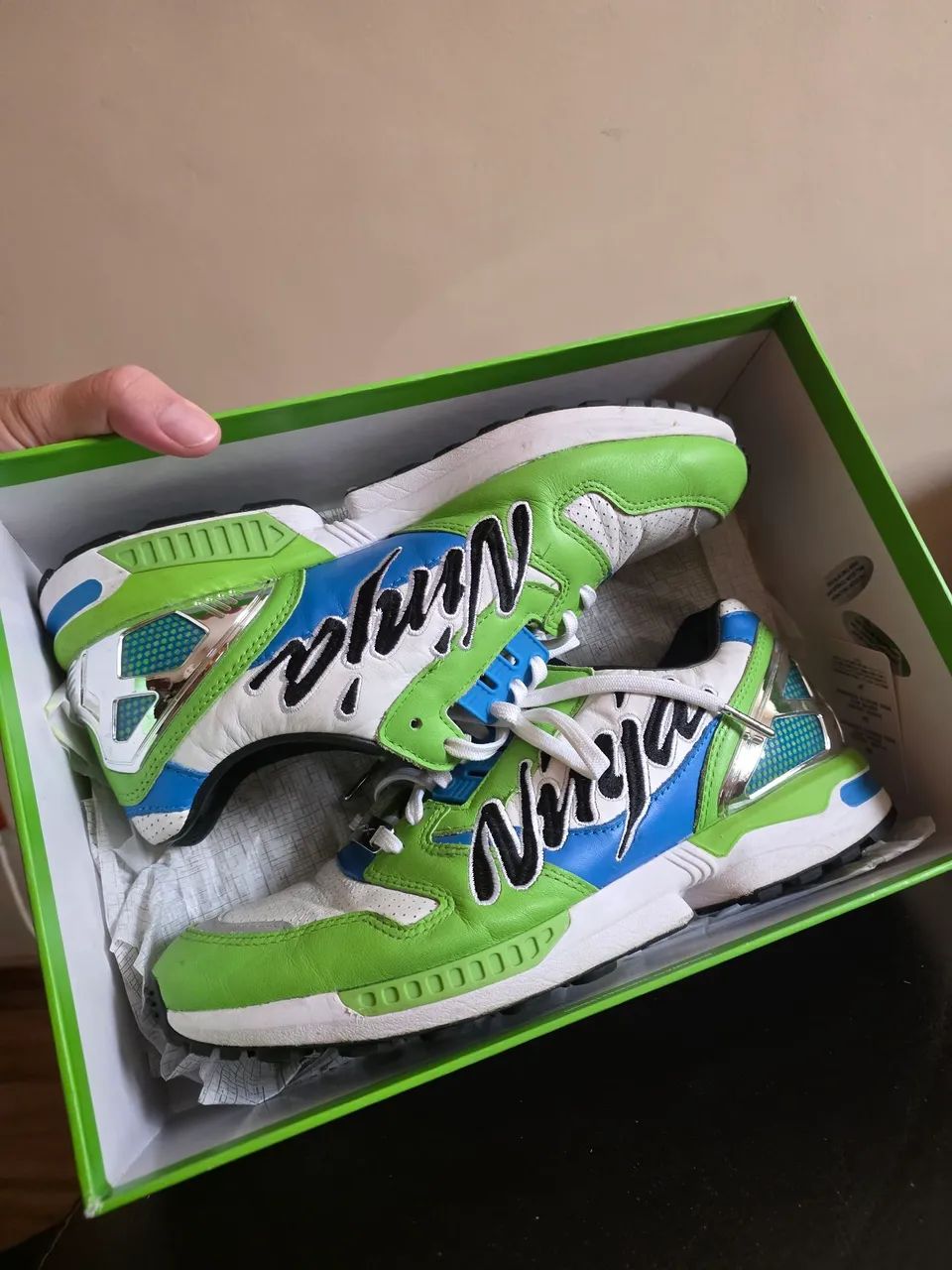 Tenis Kawasaki x adidas ZX 8000 