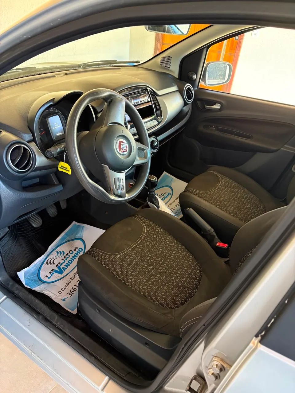 Fiat Uno Evolution 1.4 Fire Flex 8V 5P 2015 - Foto 3