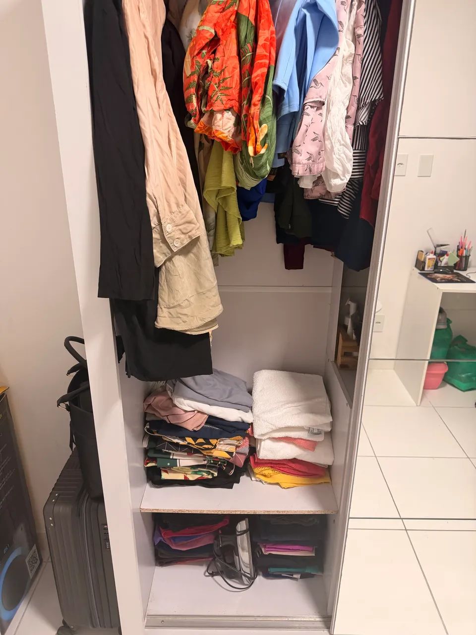 Guarda roupa + cômoda  - Foto 5