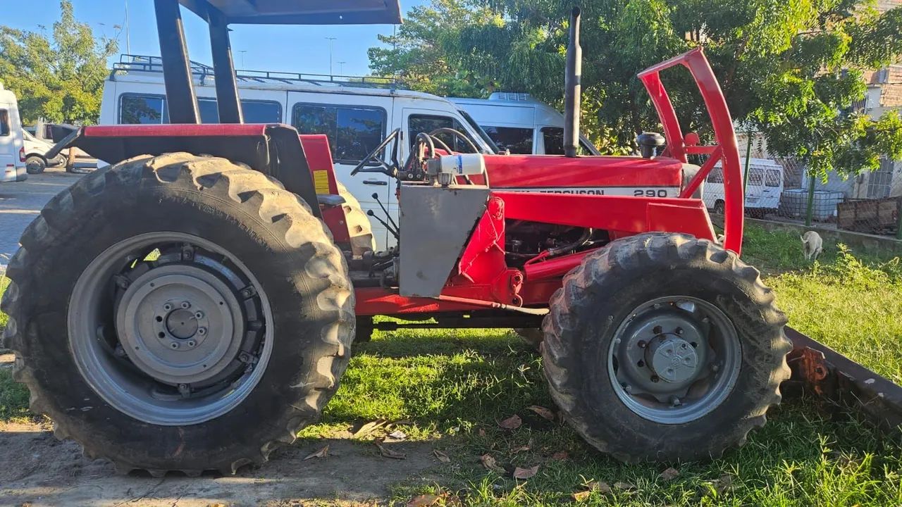 Trator Massey Ferguson 4x4 - Foto 3