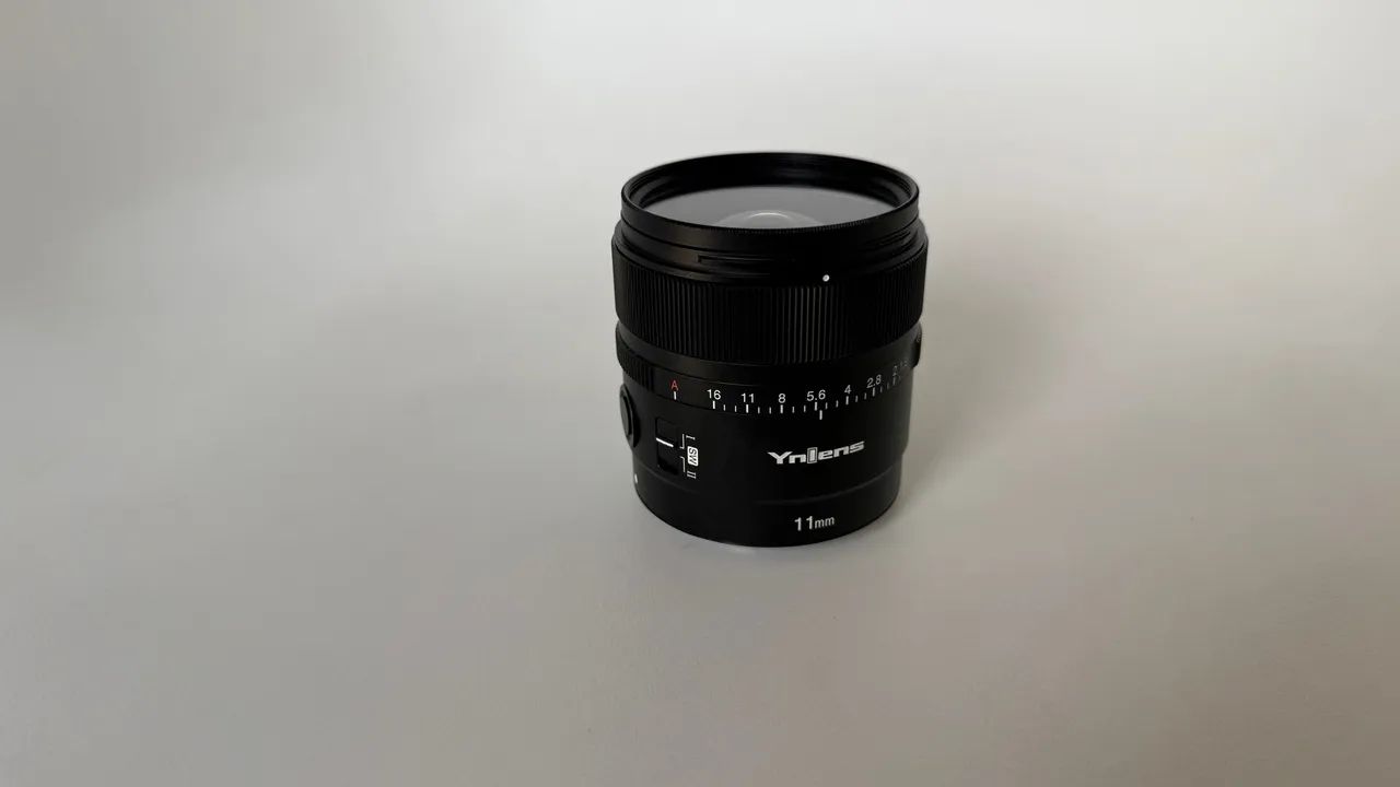Ultra grande angular para Sony APS-C