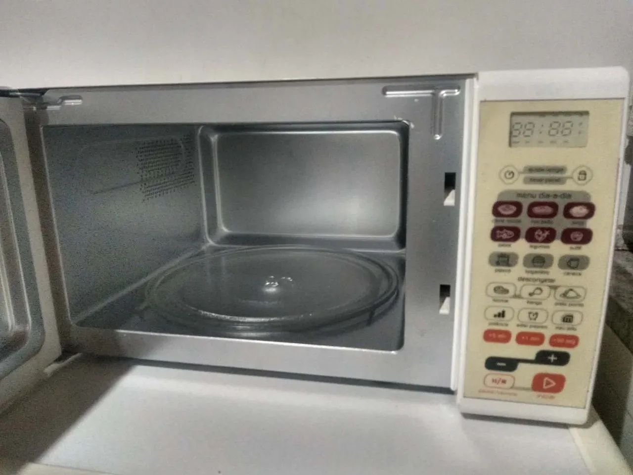 MICROONDAS BRASTEMP 31 LITROS PRATEADO ? - Foto 2