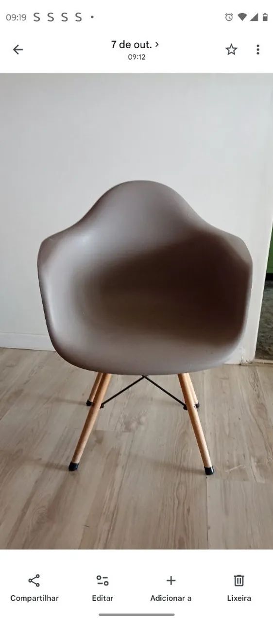 Cadeira Eames Arm DSW 