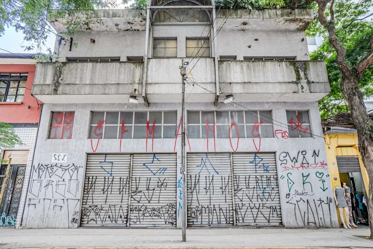 Galpão na Rua Catão, 308  544 m²