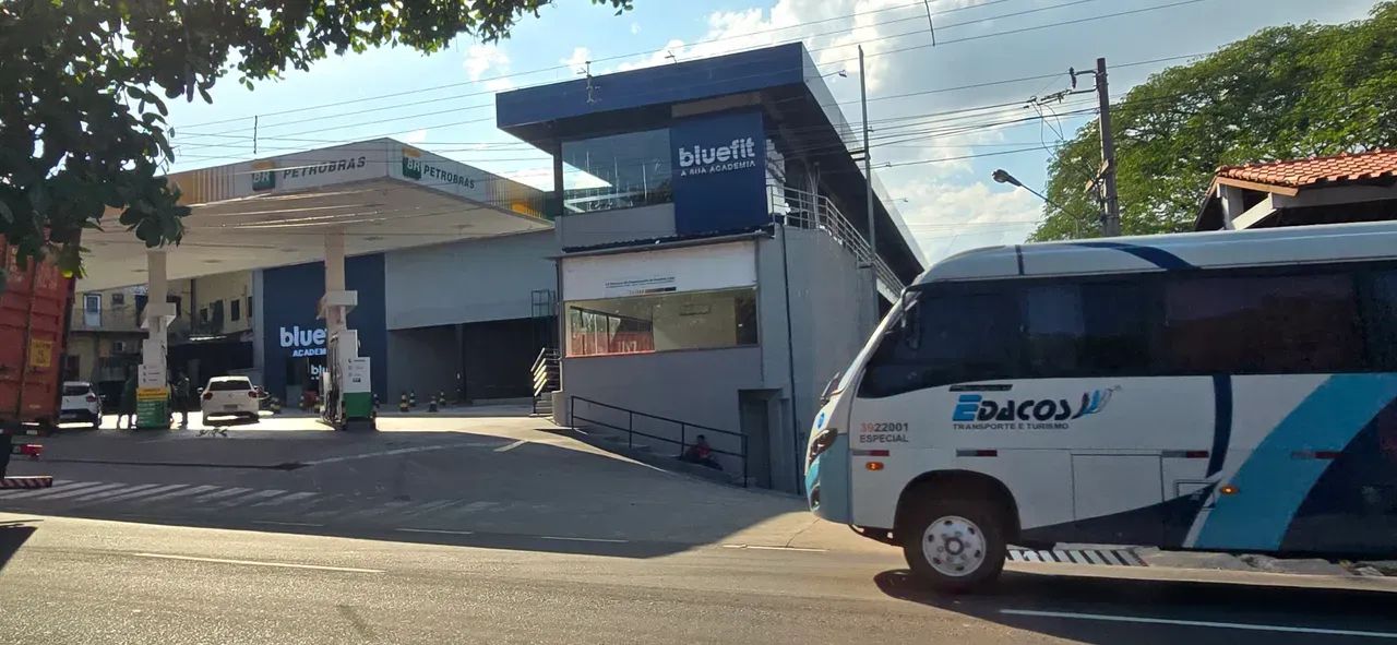 Propriedade com #Posto de Combustíveis + Galpões e Prédio comercial. Na Efigênio Sales - Foto 2