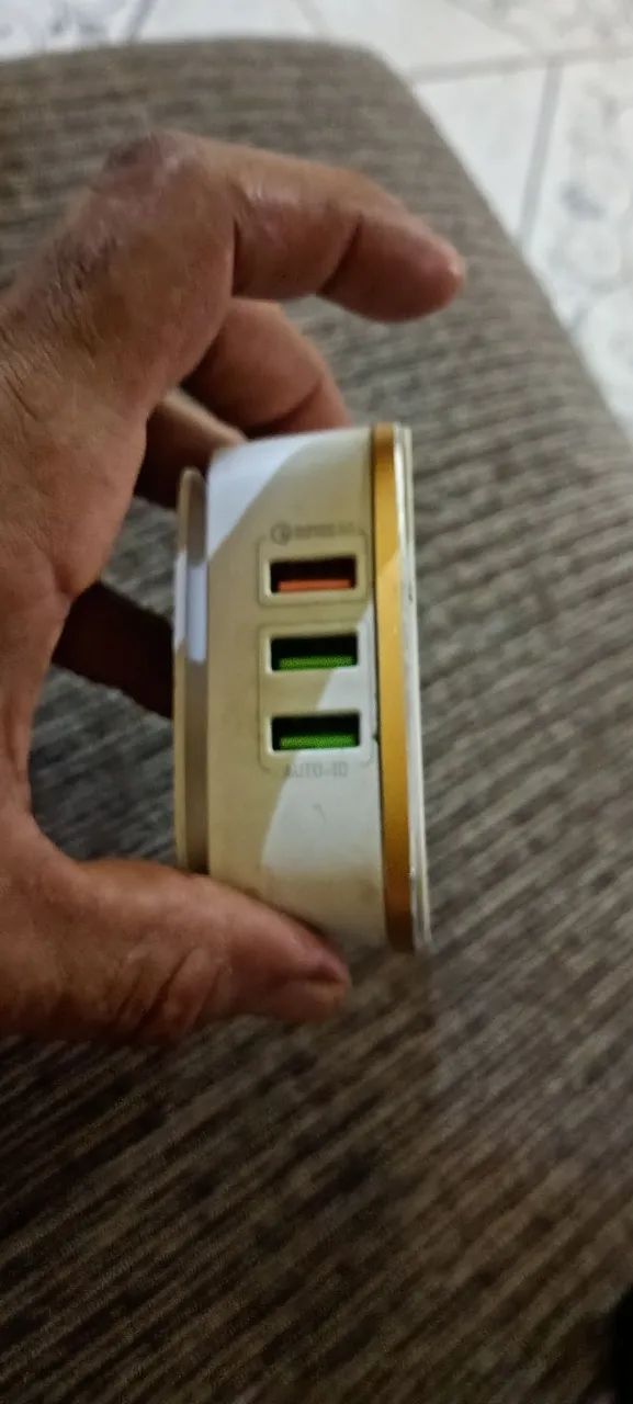 Carregador USB 6 portas funcion perfeitamente..431117408613836801
