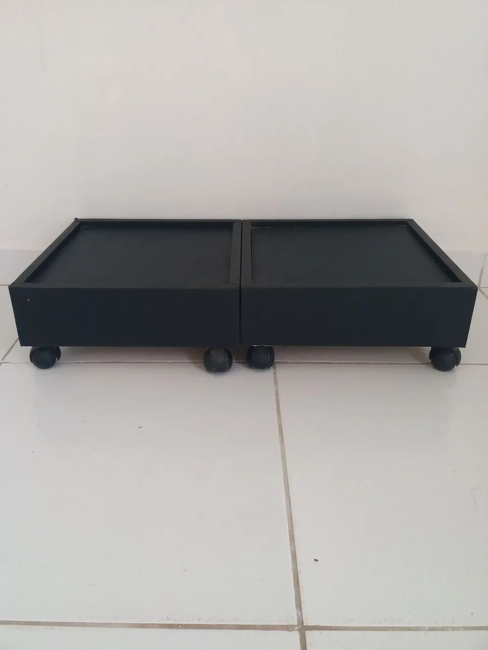 Suporte Para Caixas de Som Com Rodinhas
