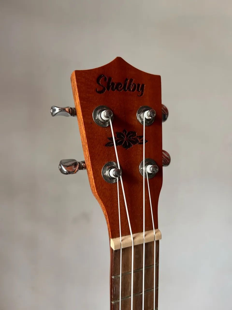 ukulele shelby + capa e acessórios  - Foto 3