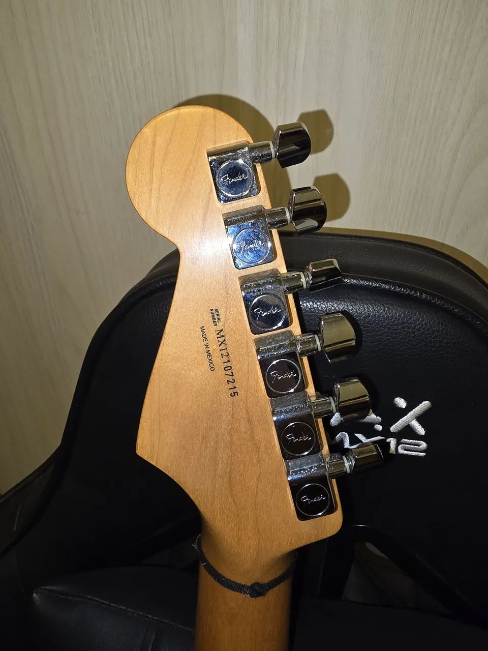 Guitarra Fender Classic 2012 - Foto 3