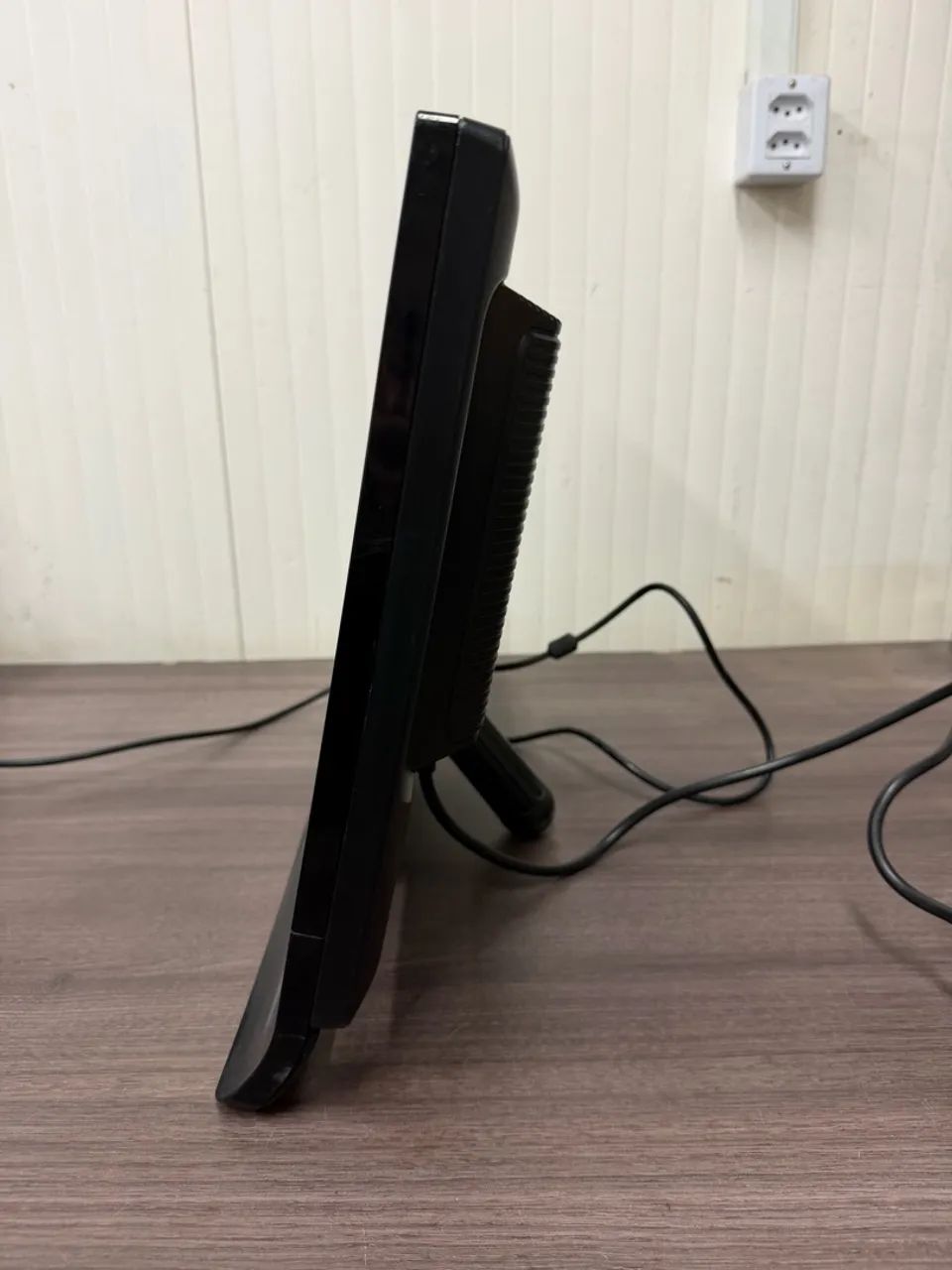 Monitor AOC 19? LCD 913Fw Widescreen VGA com base - Foto 3