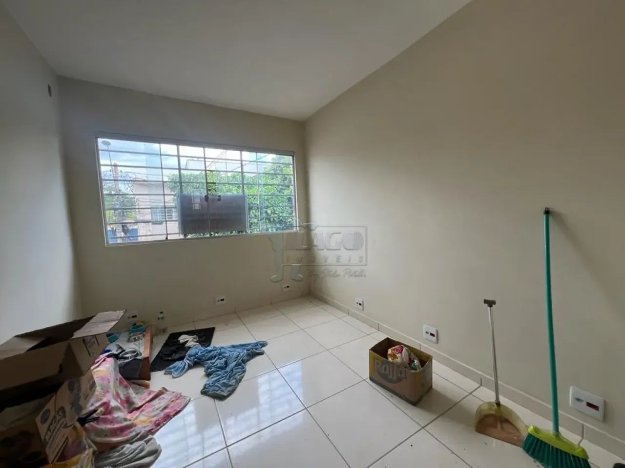 Casa comercial de 68m² com 02 quartos para locação e venda - Vila Seixas