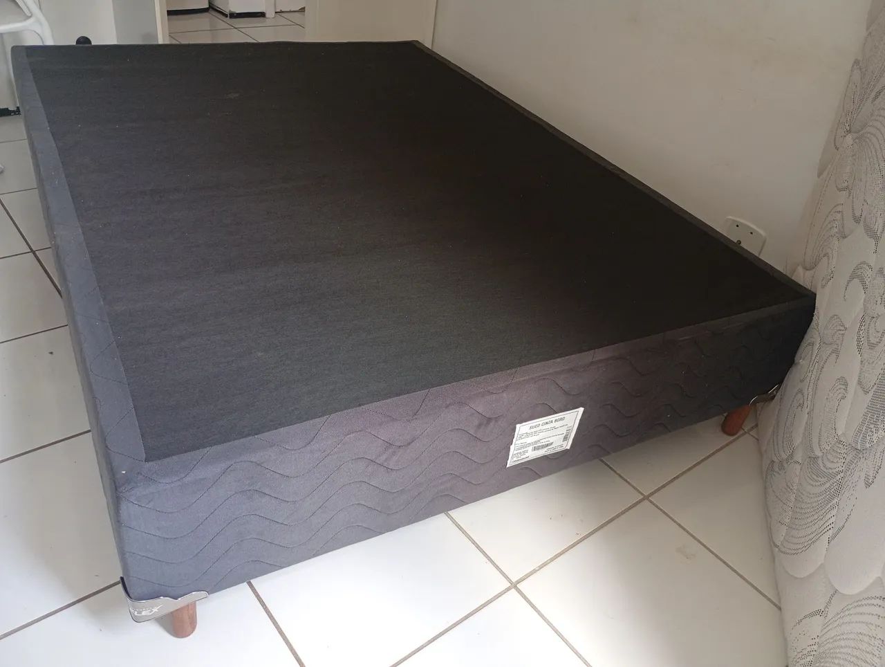 Base de Cama - 1 Ano de Uso, Super Conservada - Foto 2