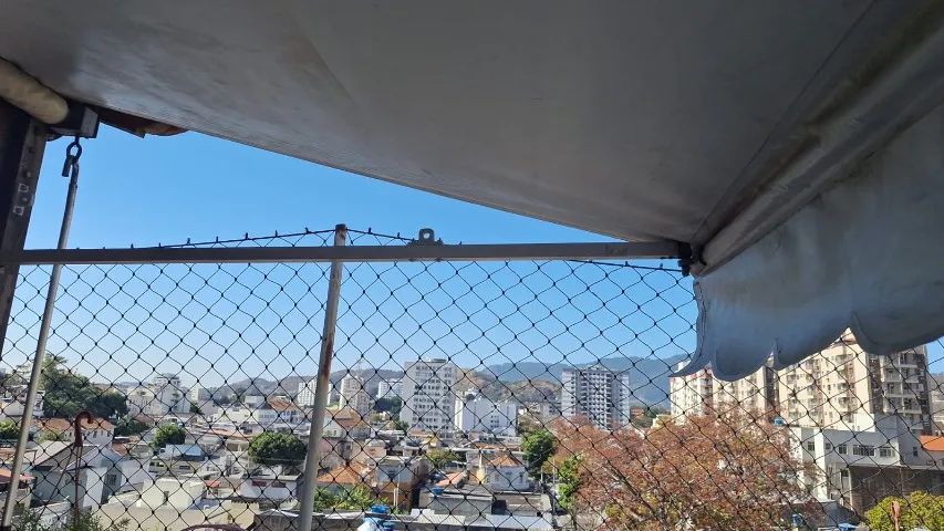 Toldos bege, com ferragens - excelente estado de conservação - Foto 4