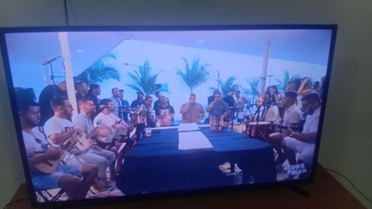 Tv smart 49 polegadas em bom  estado  - Foto 5