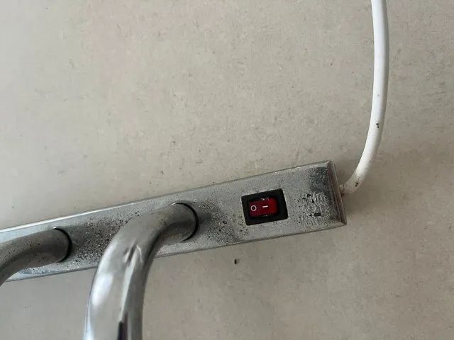 Aquecedor de toalhas elétrico de parede - Foto 3