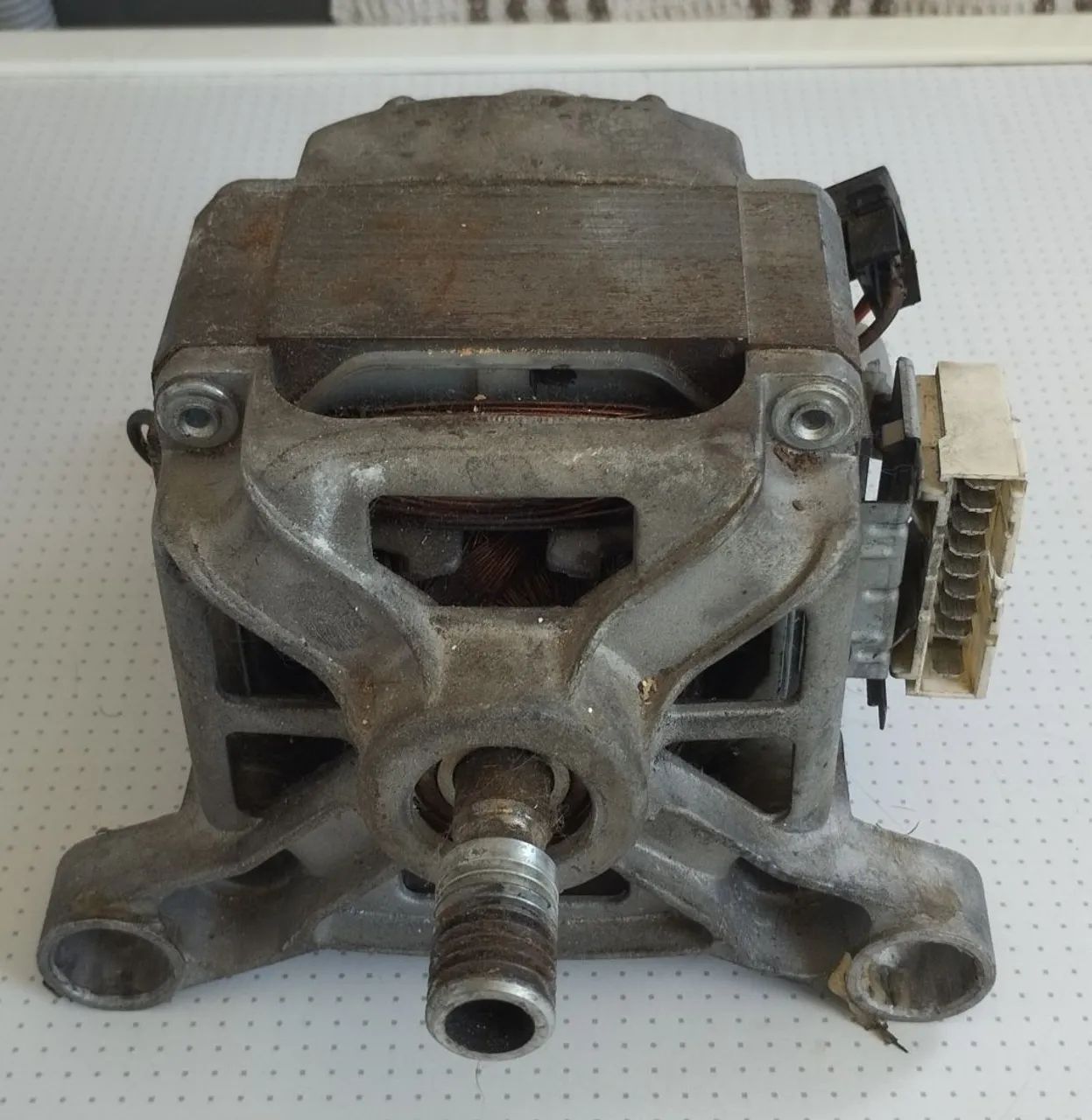 Motor lavadora Brastemp.