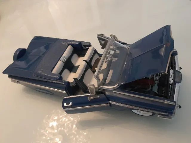 Miniatura antiga de coleção 1 /18