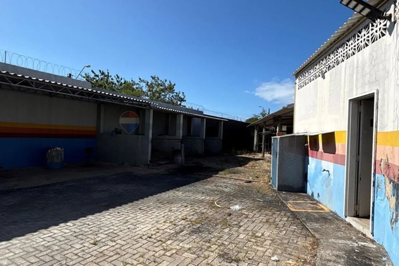 Galpão de 894 m² próximo à Av. Silas Munguba - Foto 5