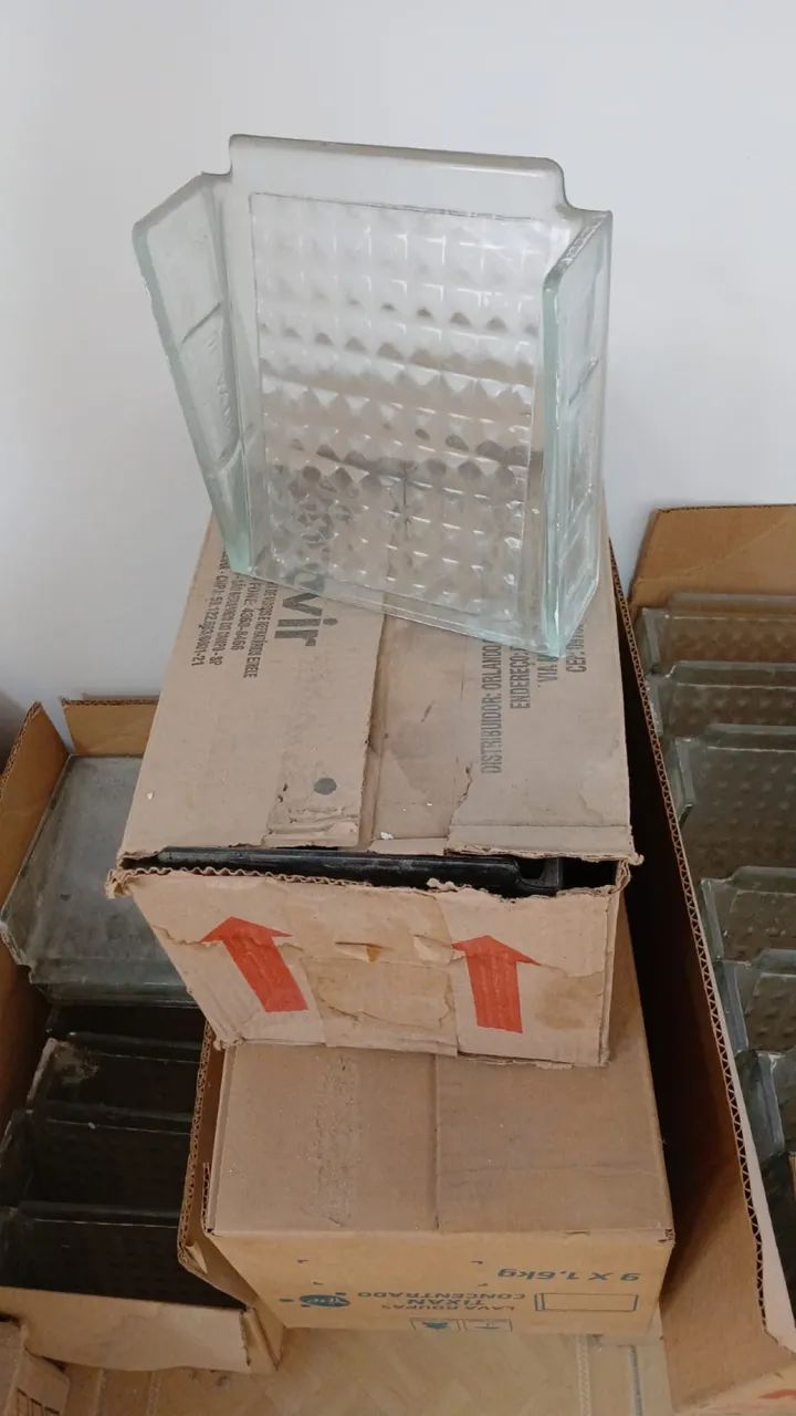 Tijolo de vidro 65735643283202122