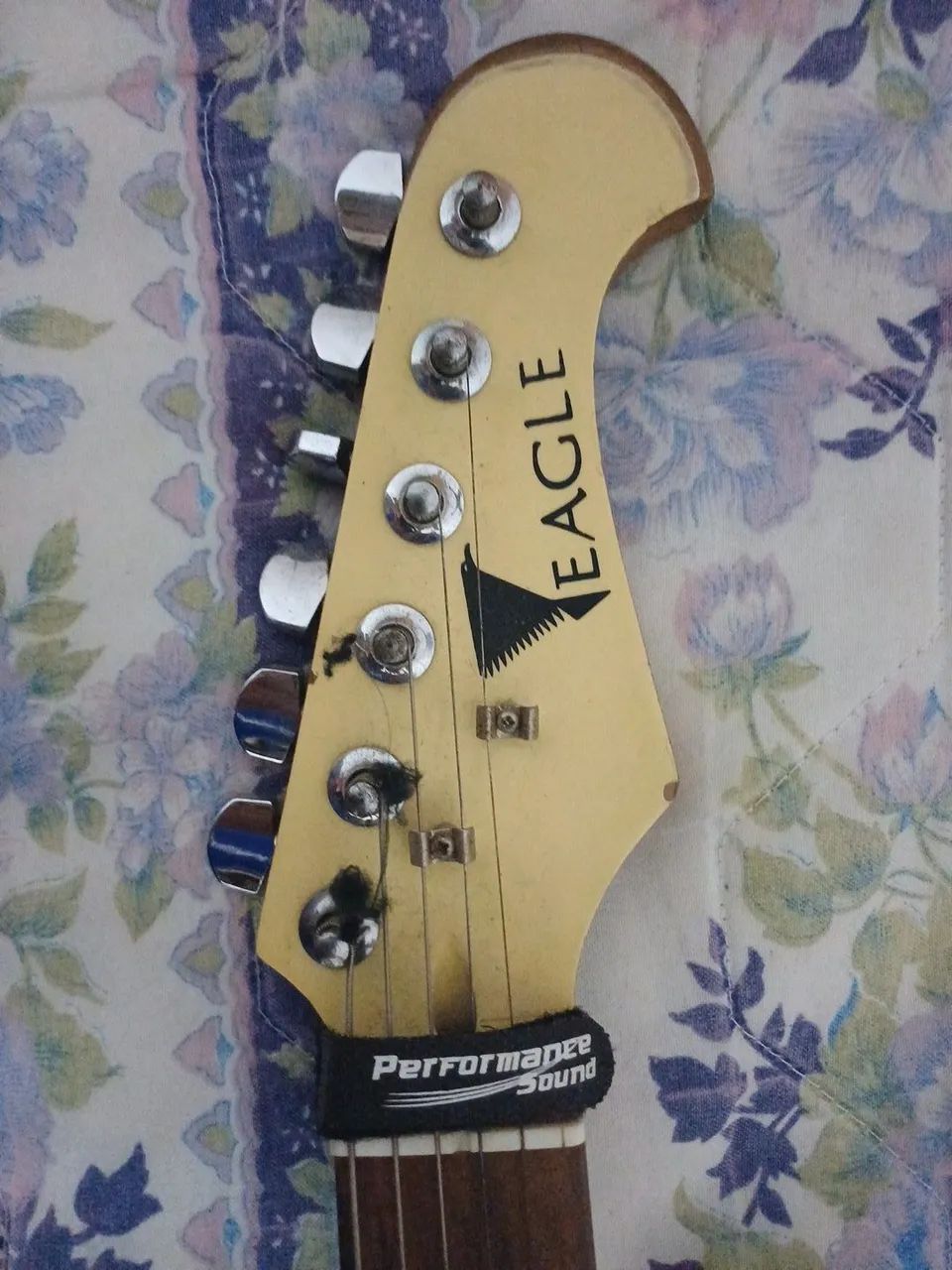 ? Guitarra Eagle Stratocaster Sunburst + Capa - Funcionando 100% ? - Foto 2
