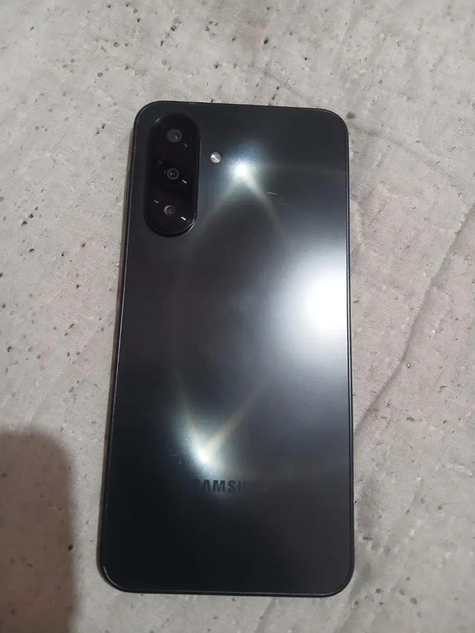 Vendo Samsung A17  - Foto 2