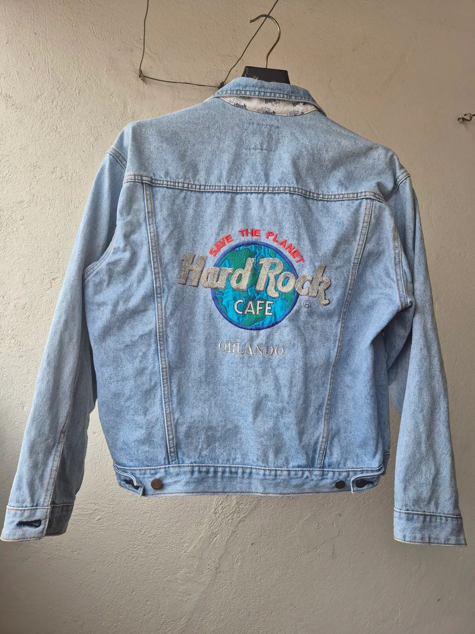 jaqueta jeans vitange hard rock - Foto 3