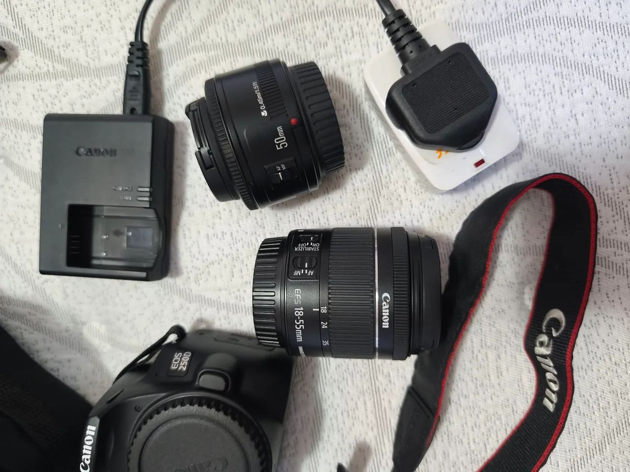  Canon EOS 250D + Kit Completo - Foto 2