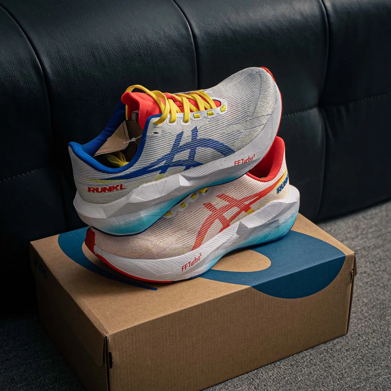 Tênis Asics Novablast 6 - Foto 4