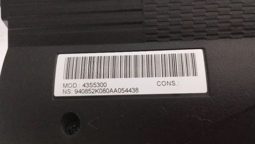 Tv modelo 43 polegadas SEMP TCL 43S5300 a venda para retirada das PEÇAS dela.