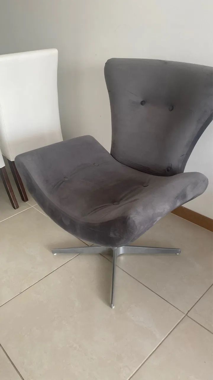Vendo poltrona giratória