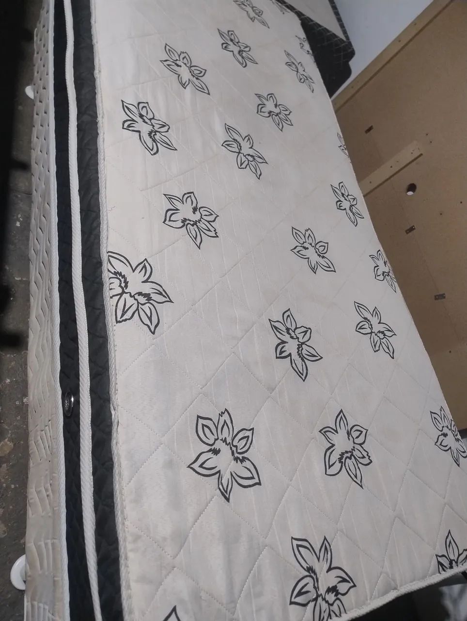 Cama box mais colchão de molas confortável  - Foto 2